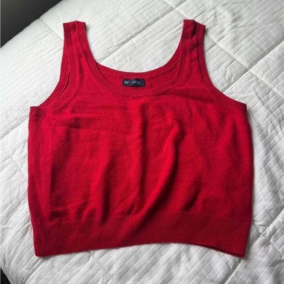 Gap red cropped sweater tank top - Picture 2 of 6